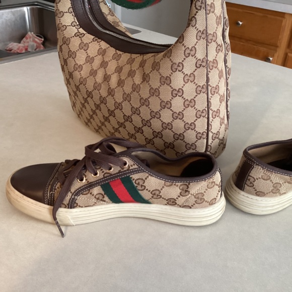 Gucci Handbags - Picture 7 of 12